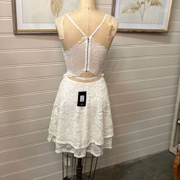 Fashion Nova Sweet As A Doll Lace Flare Dress - White Size Small Nwt - Picture 6 of 7